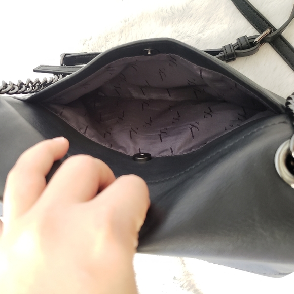Simply Vera Wang Black Crossbody Bag - Picture 8 of 8